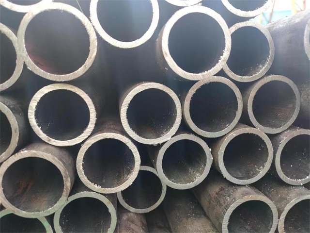 西藏10#结构用无缝钢管
